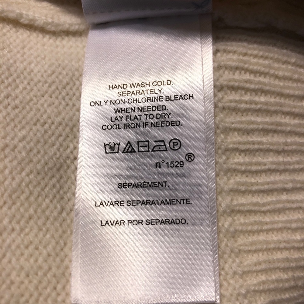 “Lauren” Women’s Ralph Lauren Very Chic Sweater! - Picture 8 of 9